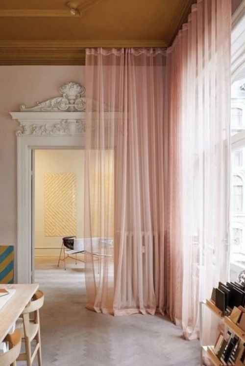 Comment l’architecture d’intérieur peut accompagner un couple à trouver son socle commun